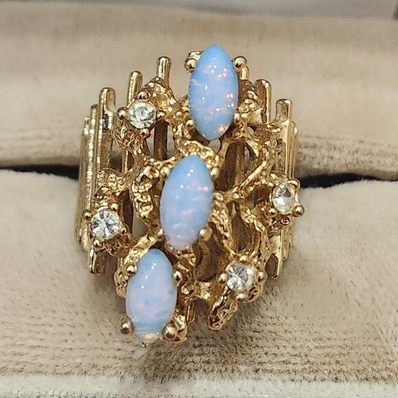 Huge Statement Oval Opal & Cubic Zirconia Ring 14K HGE Size 7.5 Coctail - Picture 1 of 9